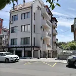 White Home-apartament Burgas City