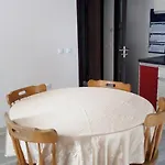 White Home-apartament Apartment