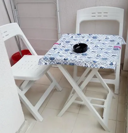 아파트 White Home-apartament 부르가스