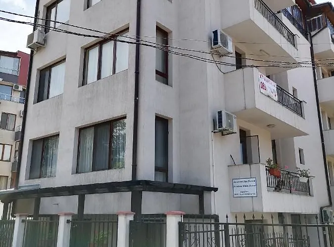 White Home-apartament Διαμέρισμα Μπουργκάς