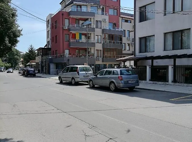 White Home-apartament * Μπουργκάς