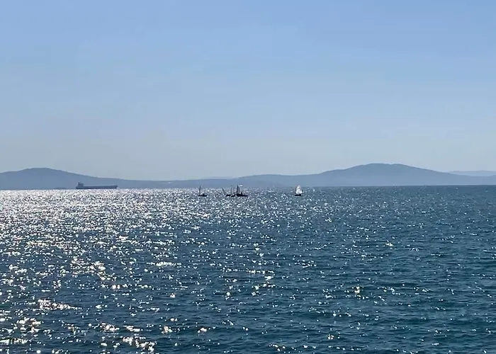 Διαμέρισμα White Home-apartament Μπουργκάς