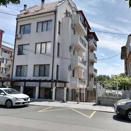 Apartment White Home-apartament *