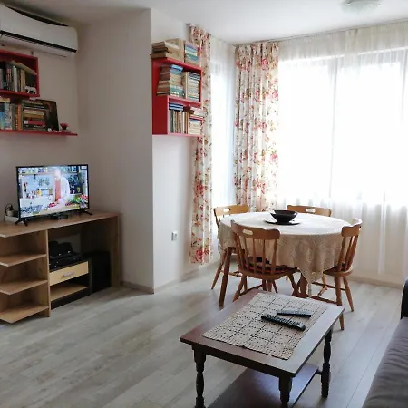 White Home-apartament Apartment