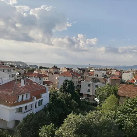 Апартамент White Home-apartament *