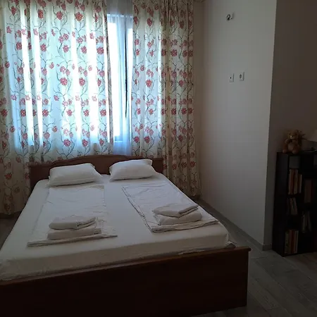 Apartmán White Home-apartament *