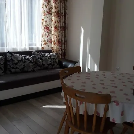 Apartmán White Home-apartament