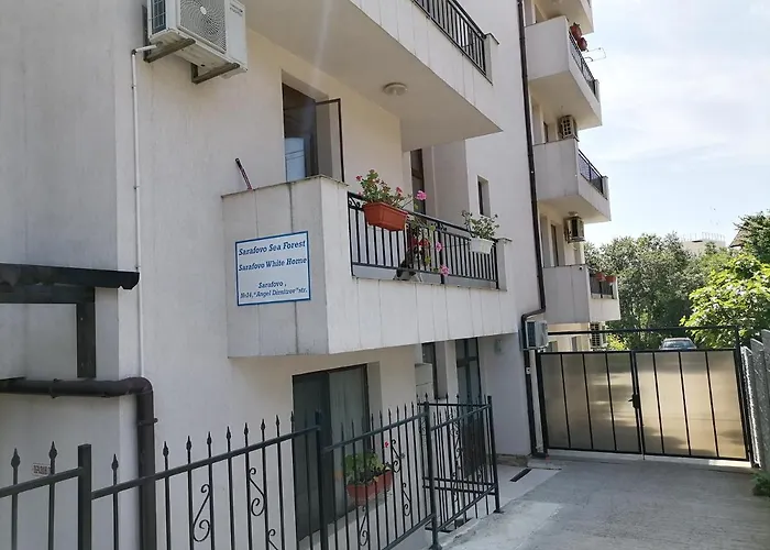 White Home-apartament Apartman